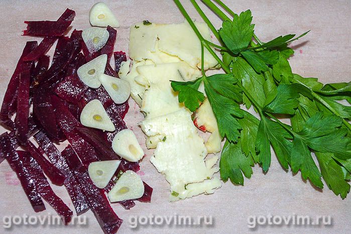 Фотографии рецепта Салат из запеченной свеклы с сыром фета и дыней, 02 Салат из запеченной свеклы с сыром фета и дыней, Шаг 02