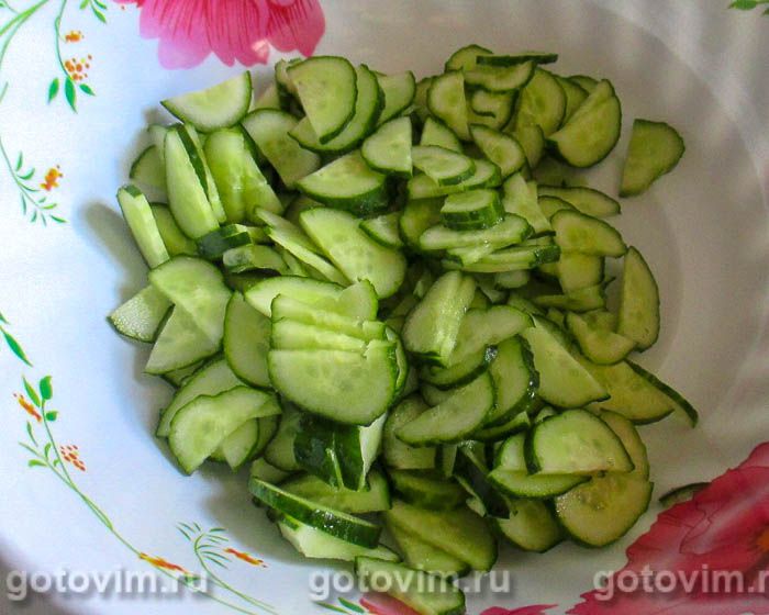 Фотографии рецепта Салат с крабовыми палочками, творогом и свежими огурцами, 01 Салат с крабовыми палочками, творогом и свежими огурцами, Шаг 01