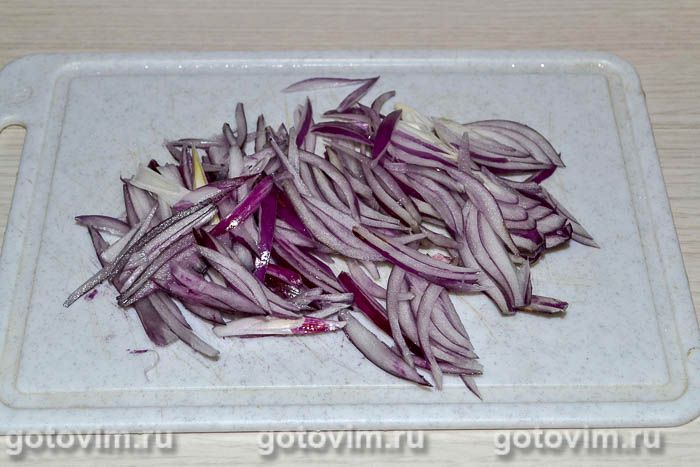 Фотографии рецепта Салат из зеленой редьки с мясом и яичными блинчиками, 07 Салат из зеленой редьки с мясом и яичными блинчиками, Шаг 07