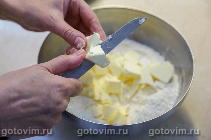 Фотографии рецепта Сбричолата с черной смородиной и миндальной крошкой, 04 Сбричолата с черной смородиной и миндальной крошкой, Шаг 04
