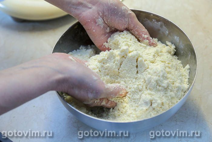 Фотографии рецепта Сбричолата с черной смородиной и миндальной крошкой, 05 Сбричолата с черной смородиной и миндальной крошкой, Шаг 05
