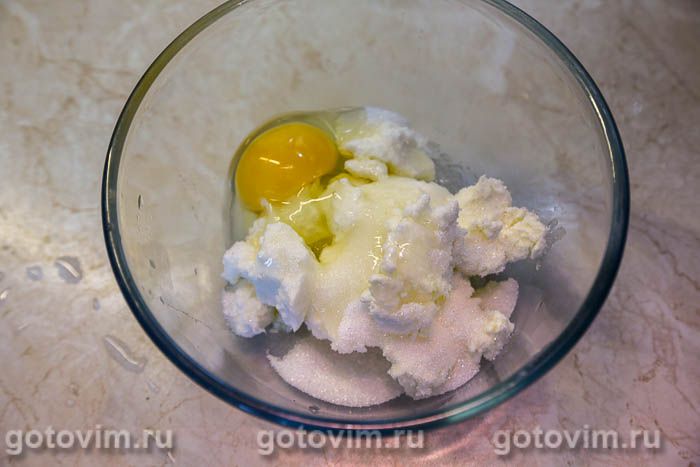 Фотографии рецепта Итальянский песочный пирог с персиками и творогом Сбричолата (Sbriciolata), 04 Итальянский песочный пирог с персиками и творогом Сбричолата (Sbriciolata), Шаг 04