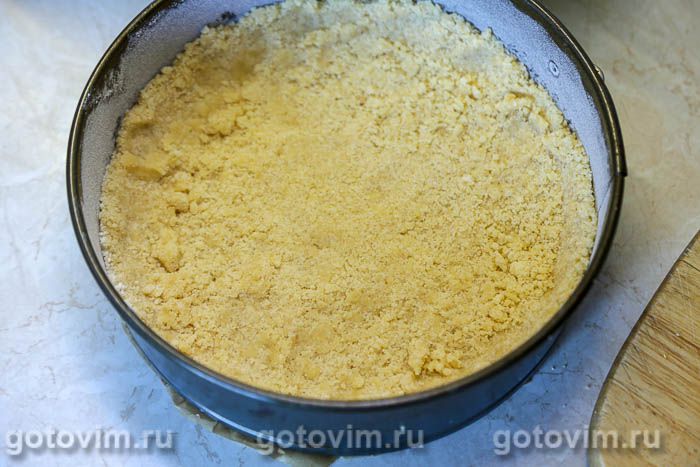 Фотографии рецепта Итальянский песочный пирог с персиками и творогом Сбричолата (Sbriciolata), 06 Итальянский песочный пирог с персиками и творогом Сбричолата (Sbriciolata), Шаг 06