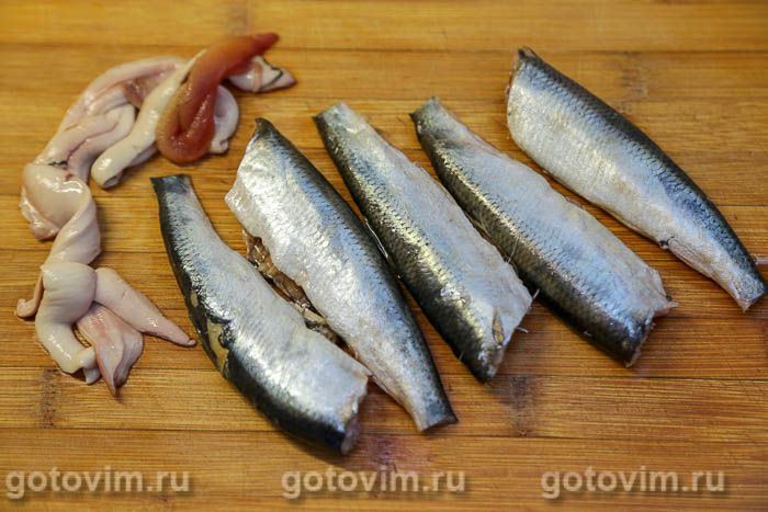 Фотографии рецепта Запеканка из беломорской сельди с картофелем , 02 Запеканка из беломорской сельди с картофелем , Шаг 02