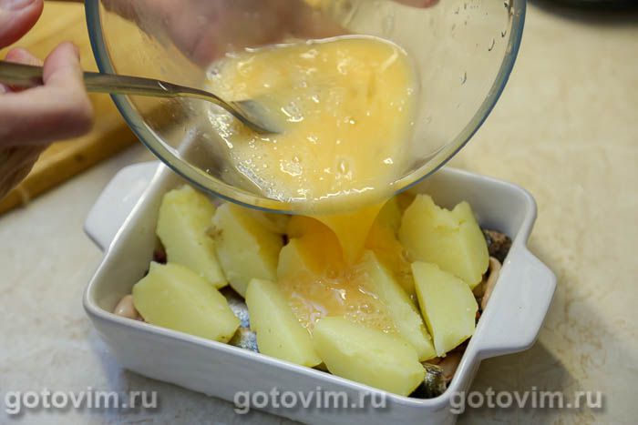 Фотографии рецепта Запеканка из беломорской сельди с картофелем , 05 Запеканка из беломорской сельди с картофелем , Шаг 05