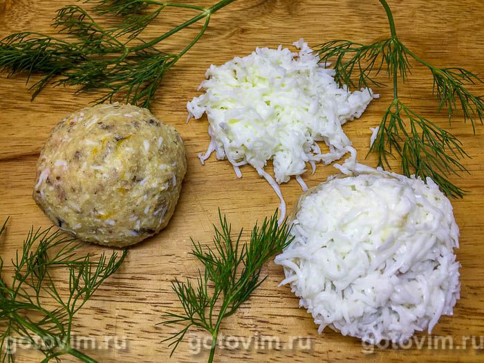 Фотографии рецепта Шарики из шпрот с картошкой, яйцом и майонезом, 05 Шарики из шпрот с картошкой, яйцом и майонезом, Шаг 05