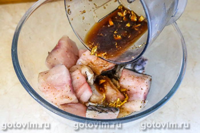 Фотографии рецепта Шашлык рыбный из белого амура в маринаде с водкой , 05 Шашлык рыбный из белого амура в маринаде с водкой , Шаг 05