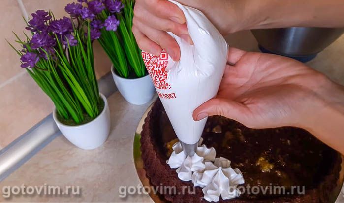 Фотографии рецепта Шоколадный торт с зефирным кремом, 05 Шоколадный торт с зефирным кремом, Шаг 05