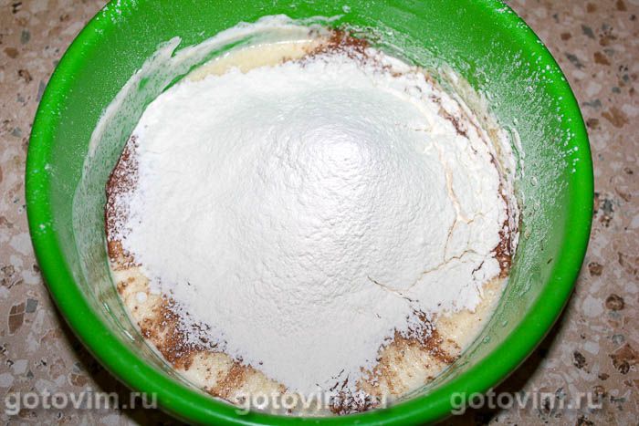 Фотографии рецепта Шоколадный пирог на сметане в мультиварке, 02 Шоколадный пирог на сметане в мультиварке, Шаг 02