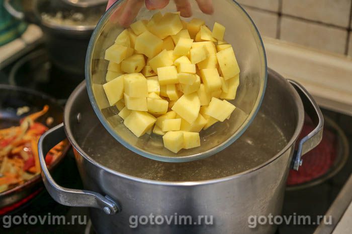 Фотографии рецепта Щи с мясом и солеными грибами, 04 Щи с мясом и солеными грибами, Шаг 04