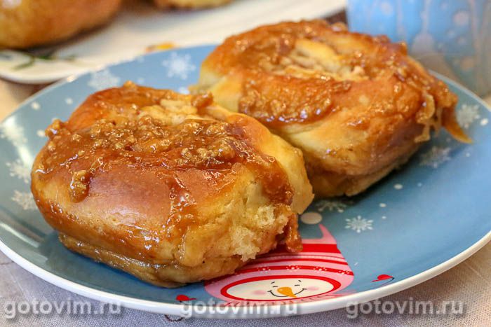      (Sticky Caramel Apple Cinnabon).  