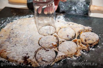 Фотографии рецепта Сконы с курагой и шоколадом, 05 Сконы с курагой и шоколадом, Шаг 05