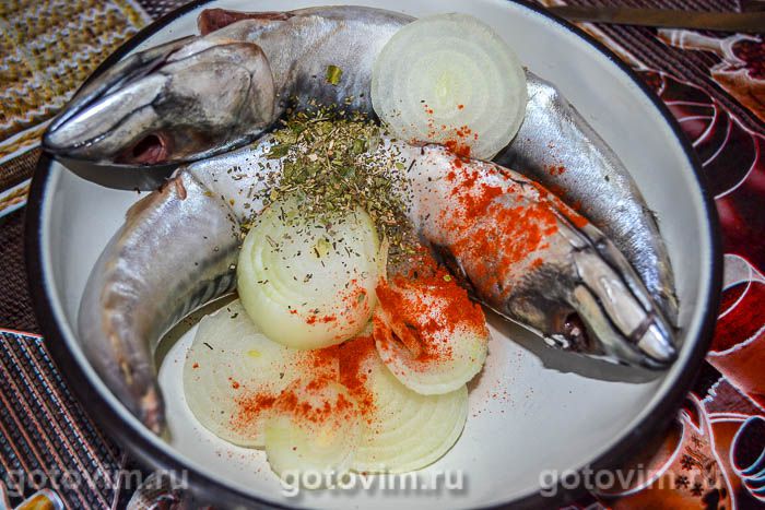 Фотографии рецепта Скумбрия с помидорами в духовке, 01 Скумбрия с помидорами в духовке, Шаг 01