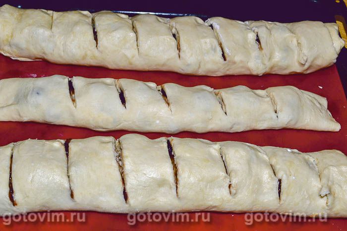 Фотографии рецепта Творожный рулет с вареньем, 08 Творожный рулет с вареньем, Шаг 08