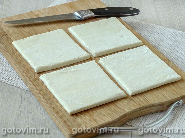 Фотографии рецепта Лодочки из слоеного теста с куриным филе, картофелем и солеными огурцами, 04 Лодочки из слоеного теста с куриным филе, картофелем и солеными огурцами, Шаг 04