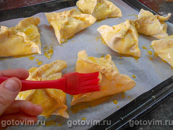 Фотографии рецепта Закусочные слойки «Капрезе», 09 Закусочные слойки «Капрезе», Шаг 09