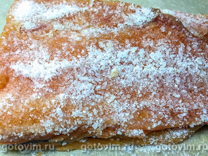 Фотографии рецепта Соленая форель с солью и сахаром, 03 Соленая форель с солью и сахаром, Шаг 03