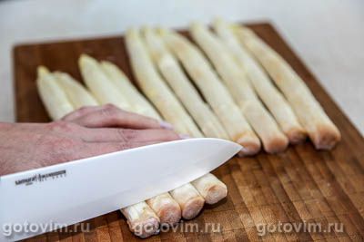 Фотографии рецепта Спаржа со сливочным маслом и лимонным соком, 01 Спаржа со сливочным маслом и лимонным соком, Шаг 01