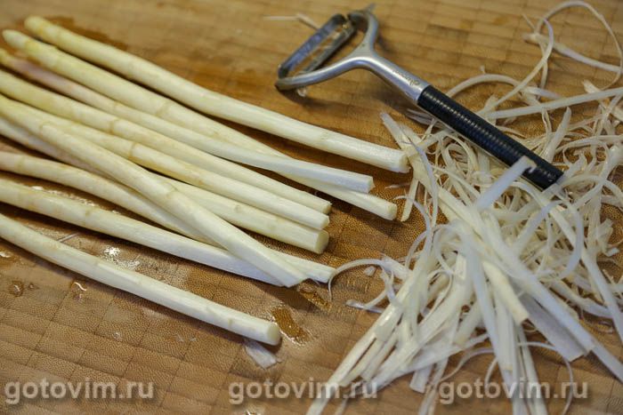 Фотографии рецепта Белая спаржа в сливочно-сырном соусе, 01 Белая спаржа в сливочно-сырном соусе, Шаг 01