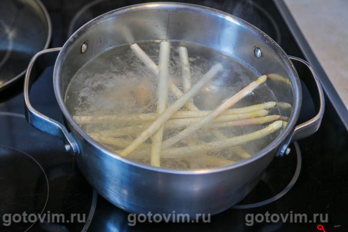 Фотографии рецепта Белая спаржа в сливочно-сырном соусе, 05 Белая спаржа в сливочно-сырном соусе, Шаг 05