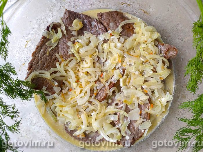 Фотографии рецепта Стейки из телятины в сметанном соусе с луком, 06 Стейки из телятины в сметанном соусе с луком, Шаг 06