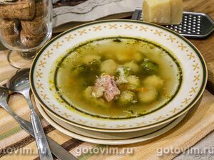 Суп с брюссельской капустой на мясном бульоне в мультиварке