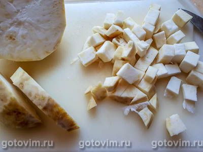 Фотографии рецепта Овощной суп с сельдереем и зеленым горошком, 02 Овощной суп с сельдереем и зеленым горошком, Шаг 02