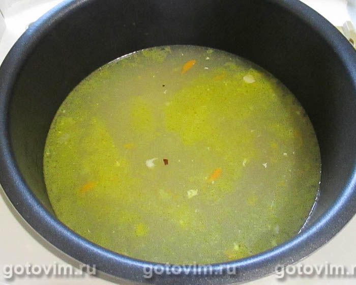 Фотографии рецепта Куриный суп с вермишелью «паутинка» и колбасным сыром в мультиварке, 03 Куриный суп с вермишелью «паутинка» и колбасным сыром в мультиварке, Шаг 03