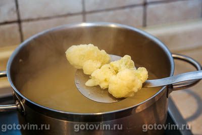 Фотографии рецепта Суп из цесарки с молодой кукурузой и цветной капустой, 04 Суп из цесарки с молодой кукурузой и цветной капустой, Шаг 04