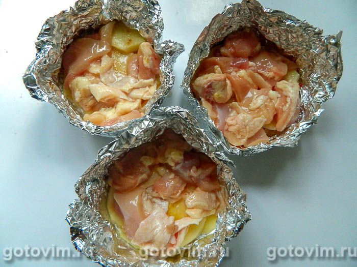 Фотографии рецепта Курица в фольге с картошкой, 03 Курица в фольге с картошкой, Шаг 03