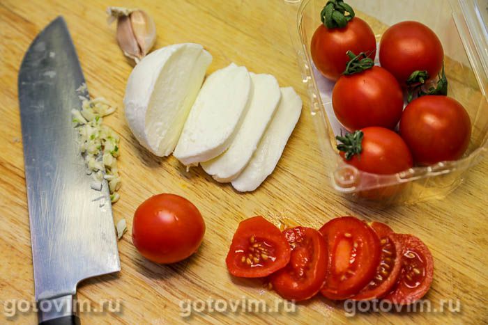 Фотографии рецепта Мясные кармашки из свинины с моцареллой и помидорами, 03 Мясные кармашки из свинины с моцареллой и помидорами, Шаг 03