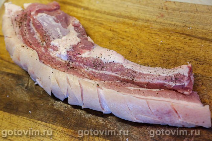 Фотографии рецепта Свиная грудинка, запеченная с глазурью из смородины с апельсином, 02 Свиная грудинка, запеченная с глазурью из смородины с апельсином, Шаг 02