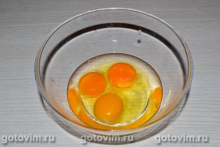 Фотографии рецепта Отбивные из свинины на сковороде в панировке из кукурузных хлопьев, 04 Отбивные из свинины на сковороде в панировке из кукурузных хлопьев, Шаг 04