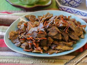 Жареные свиные почки с овощами в соусе п