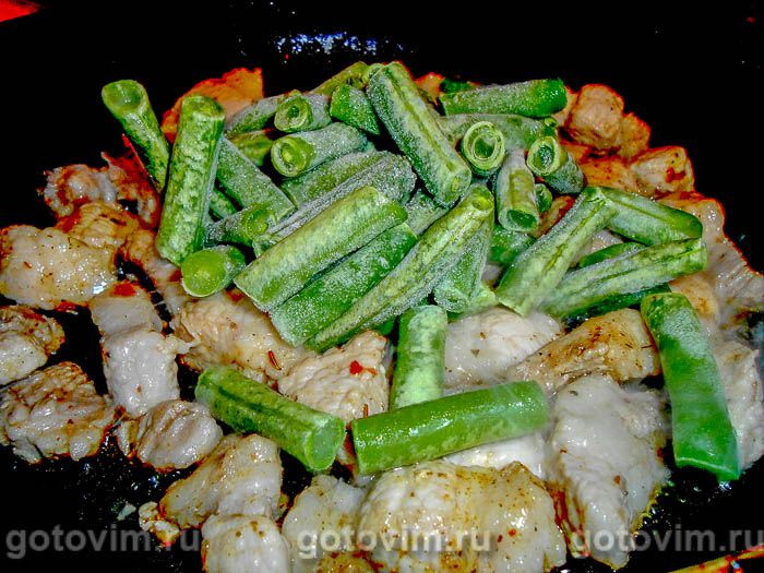 Фотографии рецепта Стручковая фасоль с мясом в томате, 03 Стручковая фасоль с мясом в томате, Шаг 03