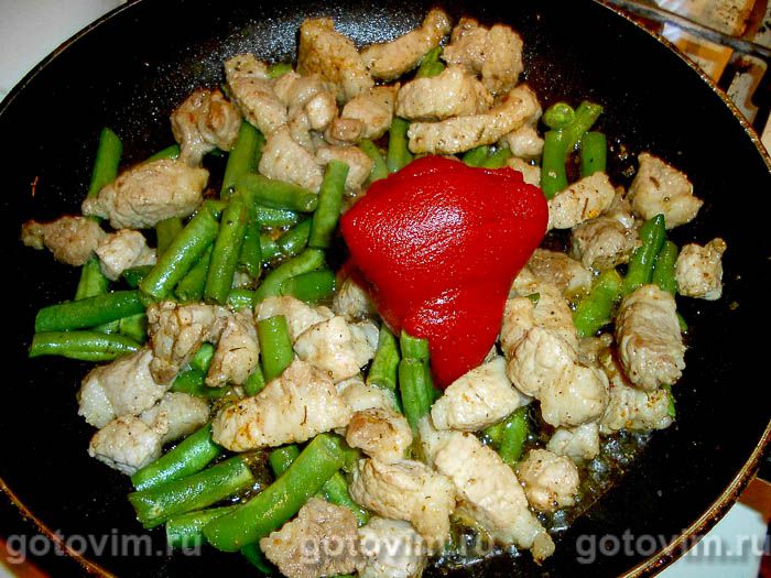 Фотографии рецепта Стручковая фасоль с мясом в томате, 04 Стручковая фасоль с мясом в томате, Шаг 04