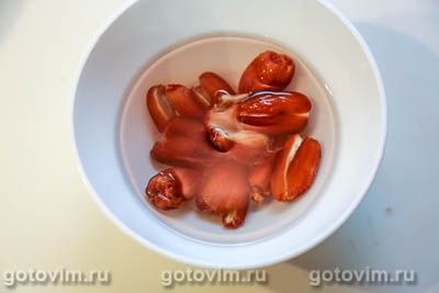 Фотографии рецепта Сырники с финиками, 02 Сырники с финиками, Шаг 02