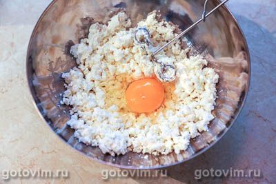 Фотографии рецепта Сырники с финиками, 04 Сырники с финиками, Шаг 04