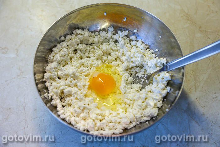 Фотографии рецепта Сырники, тушенные с медом и сметаной, 01 Сырники, тушенные с медом и сметаной, Шаг 01
