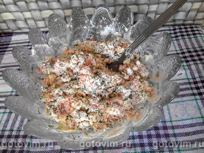 Фотографии рецепта Несладкие сырники с укропом и колбасой, 04 Несладкие сырники с укропом и колбасой, Шаг 04