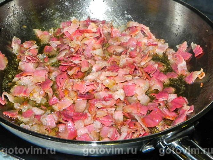 Фотографии рецепта Тальятелле с копченой грудинкой, пекорино и тосканской капустой, 03 Тальятелле с копченой грудинкой, пекорино и тосканской капустой, Шаг 03