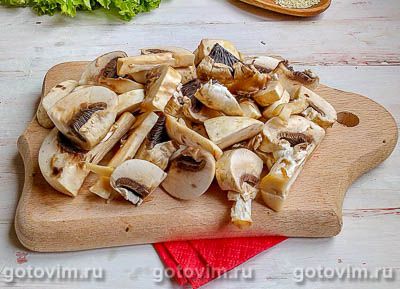 Фотографии рецепта Тёплый салат из курицы с грибами и овощами, 03 Тёплый салат из курицы с грибами и овощами, Шаг 03