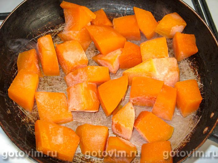 Фотографии рецепта Тыквенная каша с курицей, 04 Тыквенная каша с курицей, Шаг 04