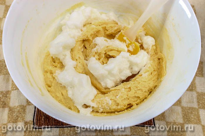 Фотографии рецепта Трехслойный кекс с маком, какао и куркумой, 04 Трехслойный кекс с маком, какао и куркумой, Шаг 04