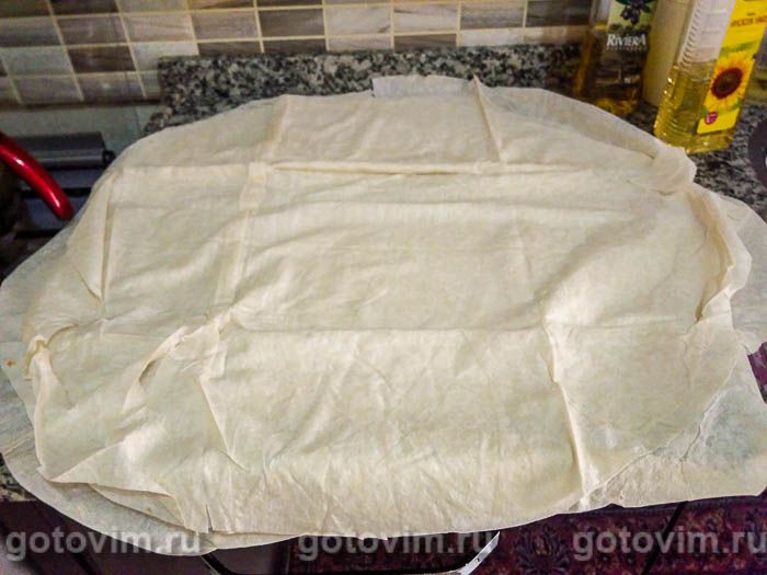 Фотографии рецепта Турецкий пирог бёрек с мясной начинкой из теста юфка, 04 Турецкий пирог бёрек с мясной начинкой из теста юфка, Шаг 04