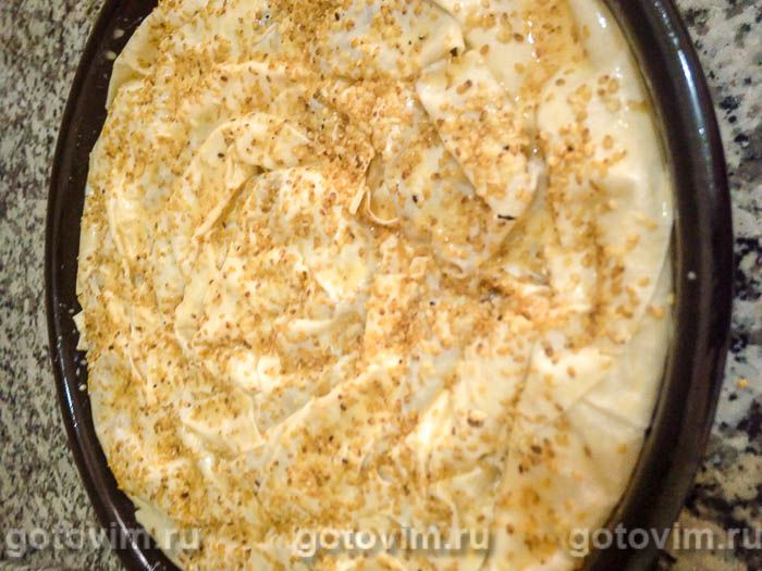 Фотографии рецепта Турецкий пирог бёрек с мясной начинкой из теста юфка, 11 Турецкий пирог бёрек с мясной начинкой из теста юфка, Шаг 11