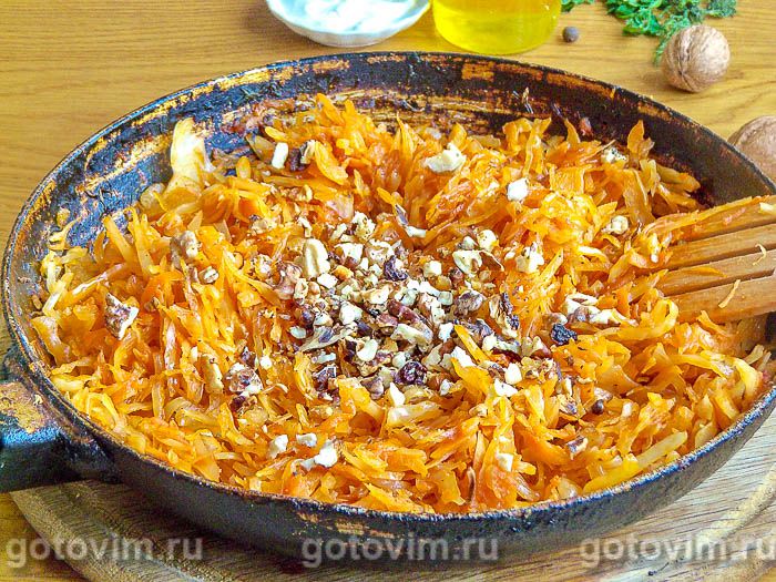 Фотографии рецепта Тушеная капуста с грецкими орехами, 06 Тушеная капуста с грецкими орехами, Шаг 06
