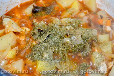 Фотографии рецепта Тушеный картофель с капустой, курицей и грибами, 06 Тушеный картофель с капустой, курицей и грибами, Шаг 06