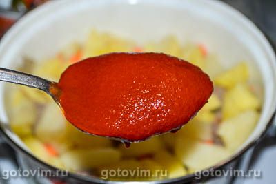Фотографии рецепта Тушеный картофель с мясом и солеными огурцами, 05 Тушеный картофель с мясом и солеными огурцами, Шаг 05