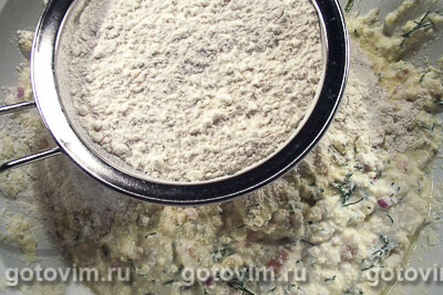 Фотографии рецепта Творожные маффины с копчёной курицей и луком, 01 Творожные маффины с копчёной курицей и луком, Шаг 01